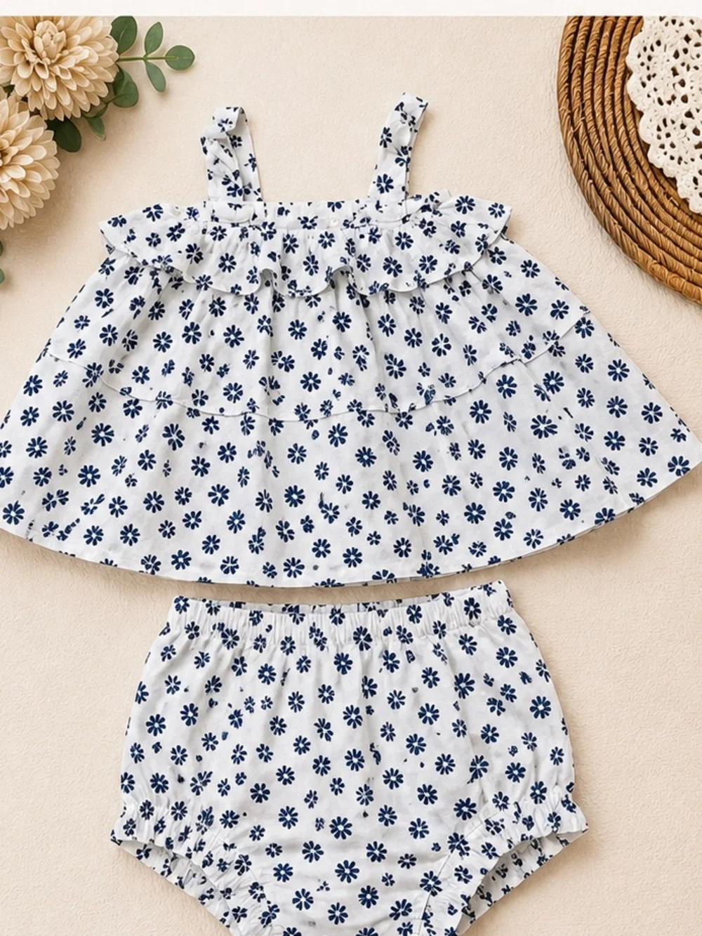Baby gap size 0–3 months outfit Baby Two-Piece Floral Ruffle Set - White & Navy